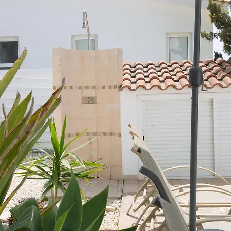 펜션 Alexia - Garden Oasis Near Coral Bay *