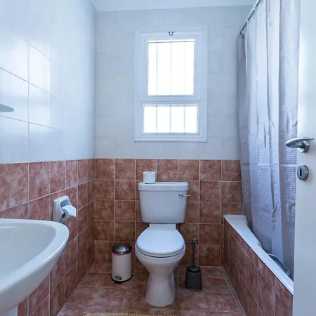 Alexia - Garden Oasis Near Coral Bay * 페이야