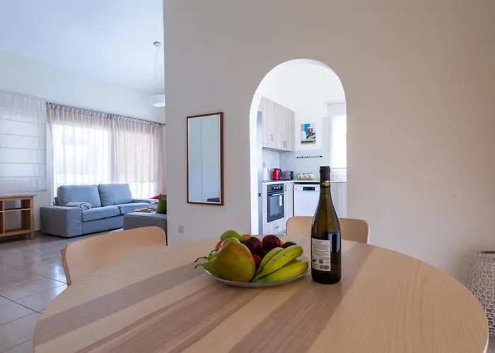 Alexia - Garden Oasis Near Coral Bay Casa vacanze *