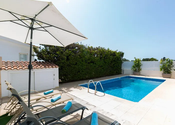 Alexia - Garden Oasis Near Coral Bay Casa vacanze