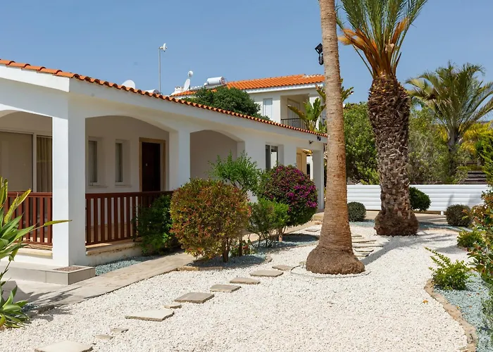 Alexia - Garden Oasis Near Coral Bay * Peyia