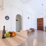Alexia - Garden Oasis Near Coral Bay בית נופש פאהיה
