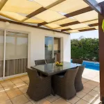 Alexia - Garden Oasis Near Coral Bay *