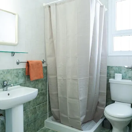 Alexia - Garden Oasis Near Coral Bay Case de vacanță Peyia