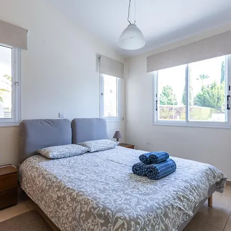 Alexia - Garden Oasis Near Coral Bay Case de vacanță Peyia