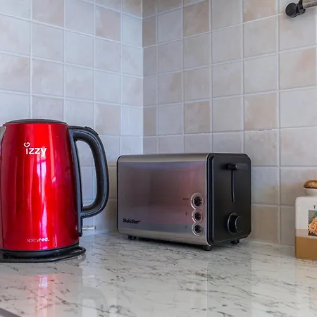 Case de vacanță Alexia - Garden Oasis Near Coral Bay Peyia