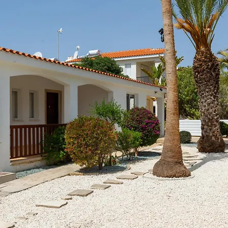 Alexia - Garden Oasis Near Coral Bay * Peyia