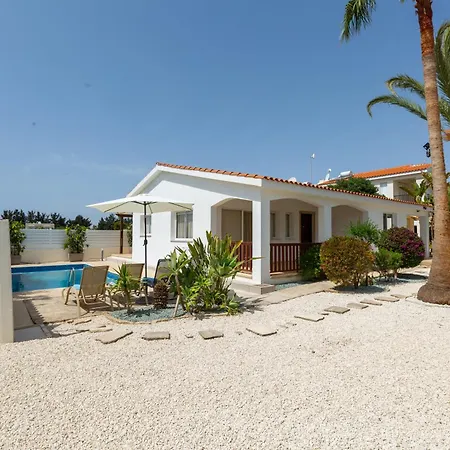 Alexia - Garden Oasis Near Coral Bay Case de vacanță Peyia