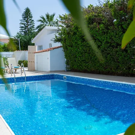 Alexia - Garden Oasis Near Coral Bay Pégeia
