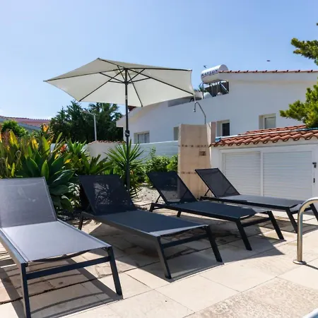 Alexia - Garden Oasis Near Coral Bay Peyia