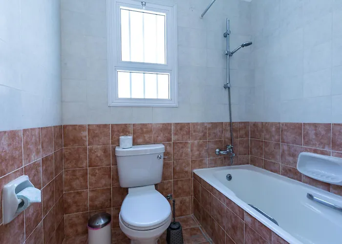 Alexia - Garden Oasis Near Coral Bay