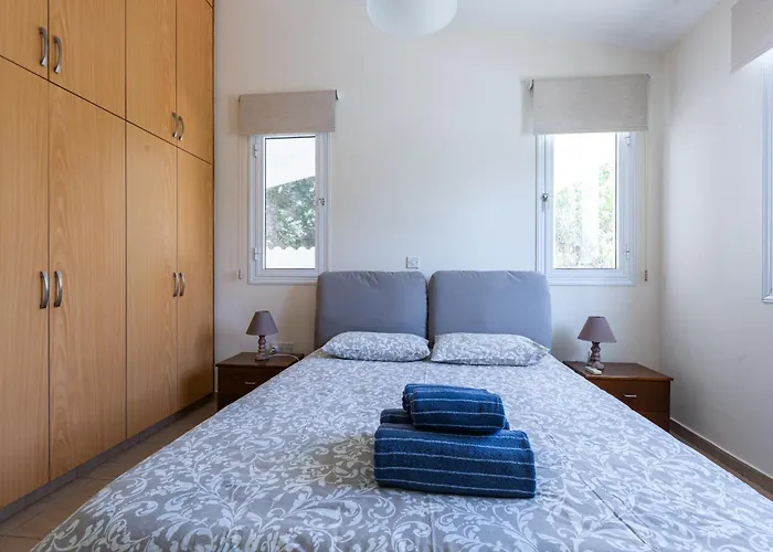 Alexia - Garden Oasis Near Coral Bay