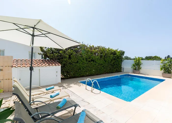 Alexia - Garden Oasis Near Coral Bay Pégeia