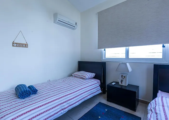 Alexia - Garden Oasis Near Coral Bay